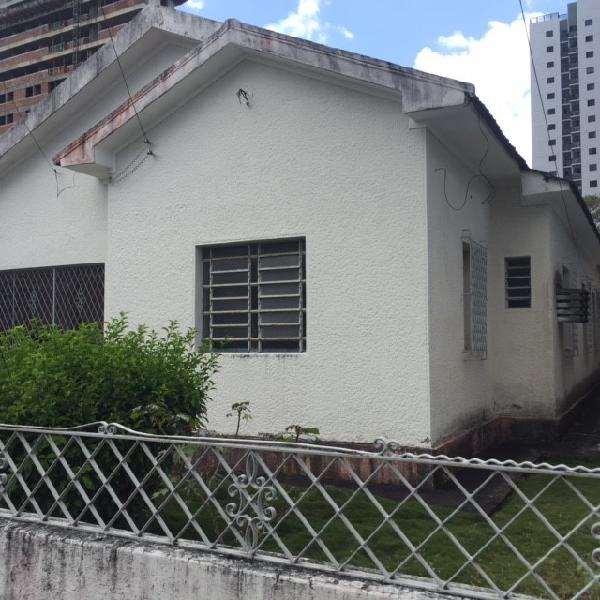 Vendo linda Casa para venda possui 180 metros quadrados com