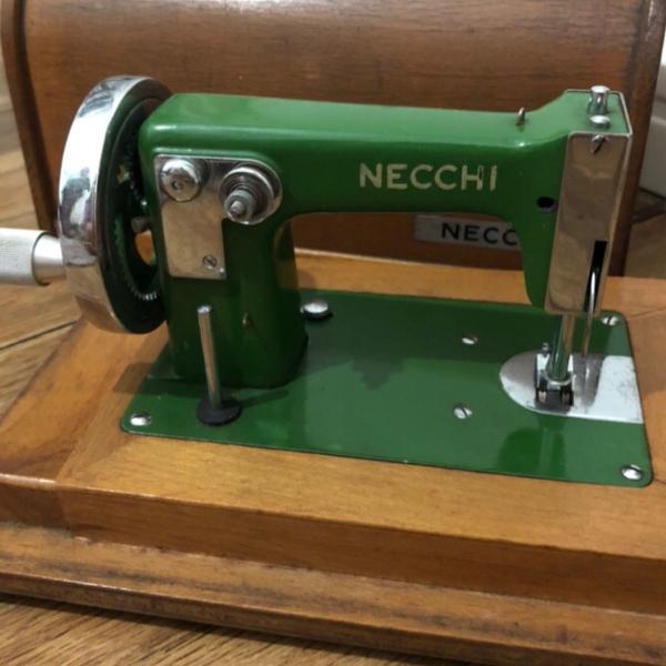 máquina de costura necchi - mini