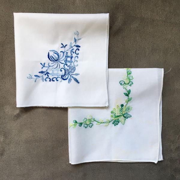 par de lenços de bolso verde e azul floral