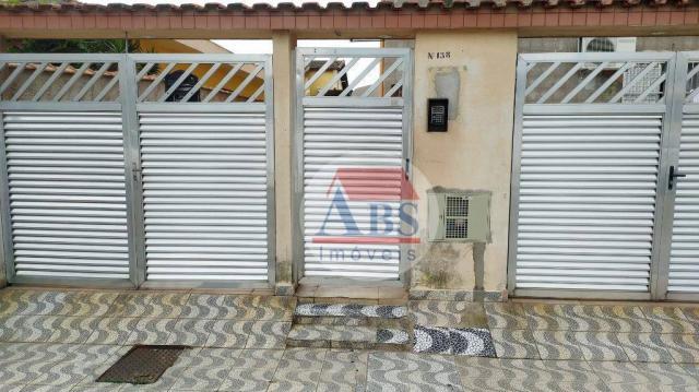 Apartamento com 3 dormitórios para alugar, 90 m² por R$