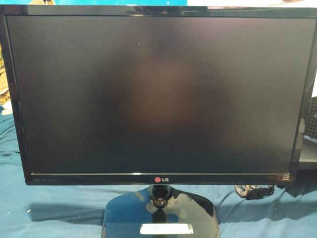 Monitor LG 22