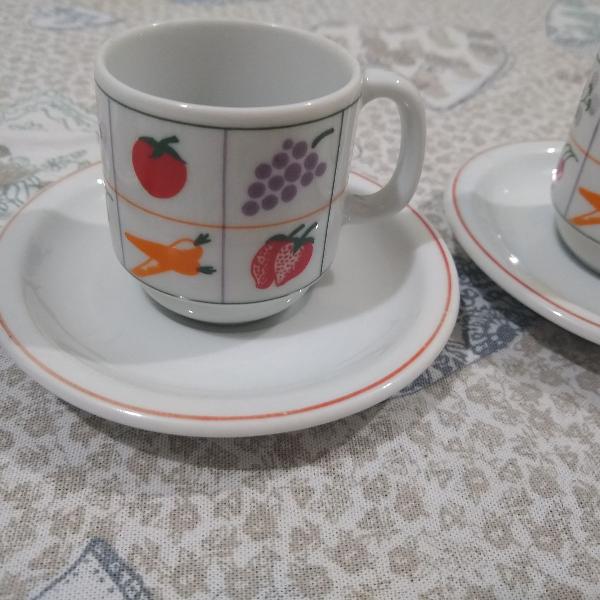 Raríssimas xícaras p/ café em Porcelana SCHMIDT