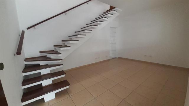 Sobrado com 2 dormitórios para alugar, 120 m² por R$