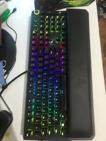 Teclado mecânico Razer Blackwidow Elite