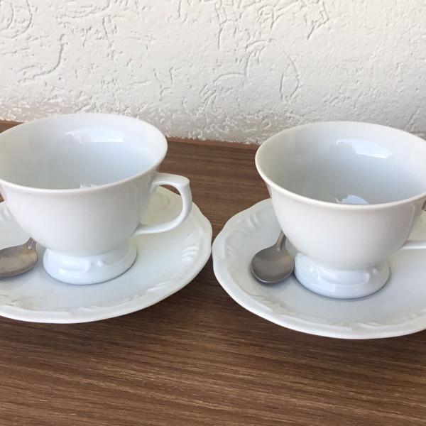 duas xícaras de cha de porcelana branca schmidt