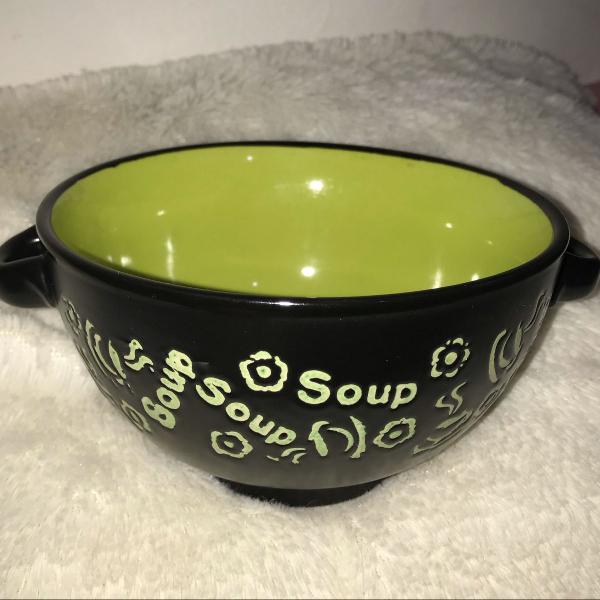 tigela de sopa em cerâmica