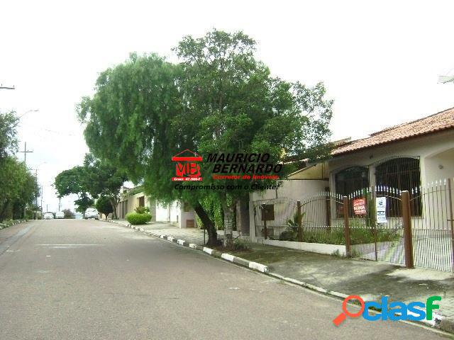 Casa Plana em Bairro Nobre