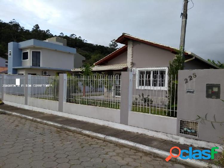 Casa para Venda em Florianópolis / SC no bairro Cachoeira