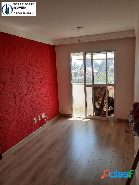 Lindo apartamento com 2 dormitórios e 1 vaga na Vila