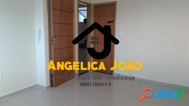 Triplex Novo com 02 dormitórios.
