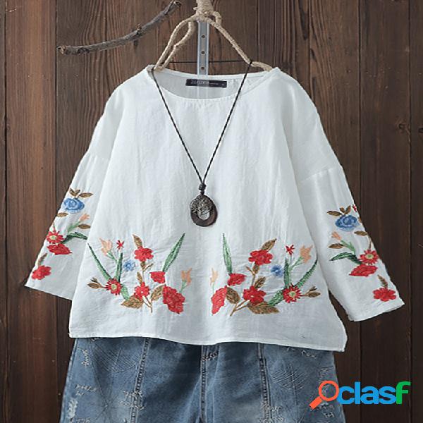 Blusa Bordado Floral Manga Longa Plus Tamanho