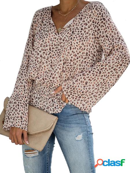 Blusa de mangas largas bege com babado leopardo com decote