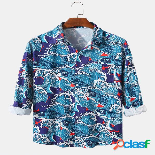 Camisas masculinas Allover Koi Waves com estampa leve de