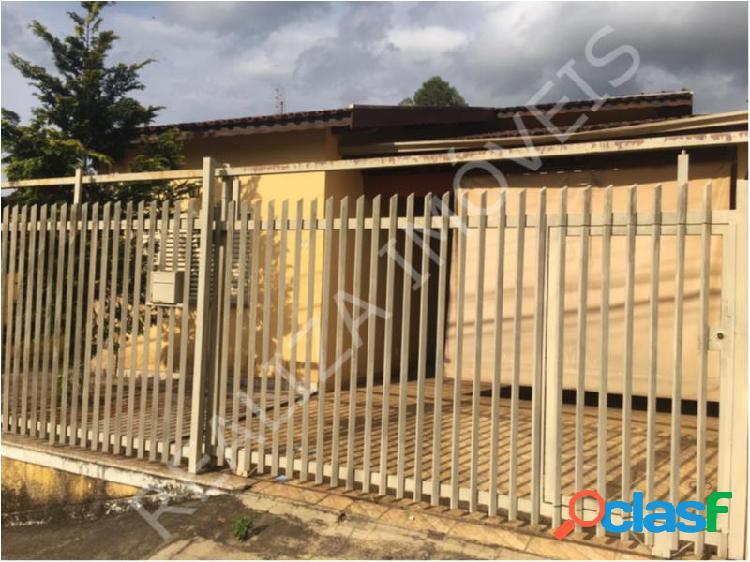 Casa com 2 dorms em Poços de Caldas - Parque Pinheiros por