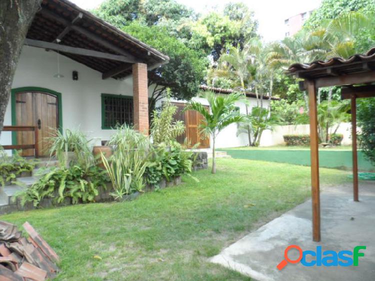 Casa com 3 dorms em Jaboatão dos Guararapes - Candeias por