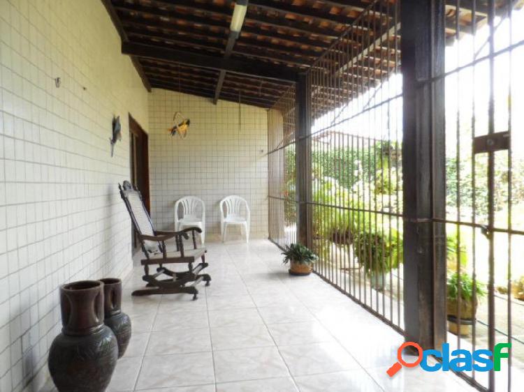 Casa com 3 dorms em Jaboatão dos Guararapes - Piedade por