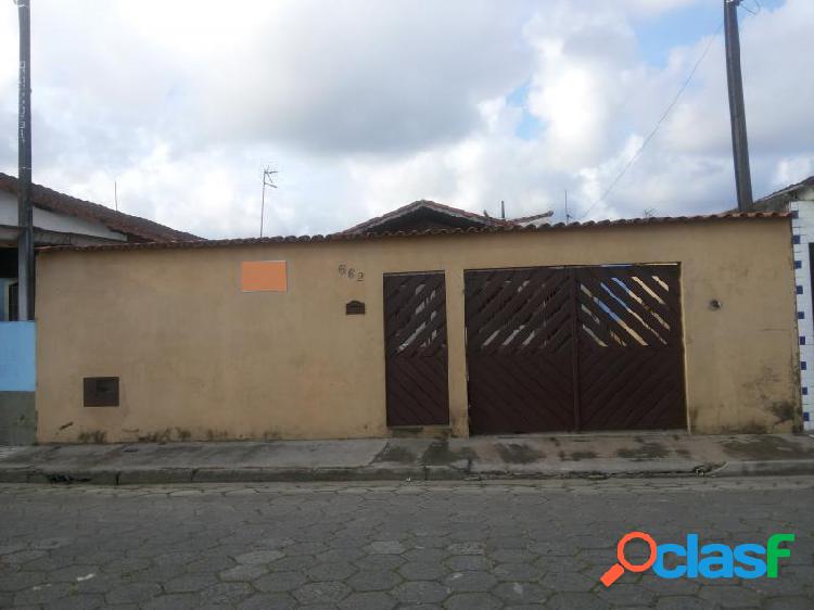 Casa com 3 dorms em Mongaguá - Jd. Oceanópolis por
