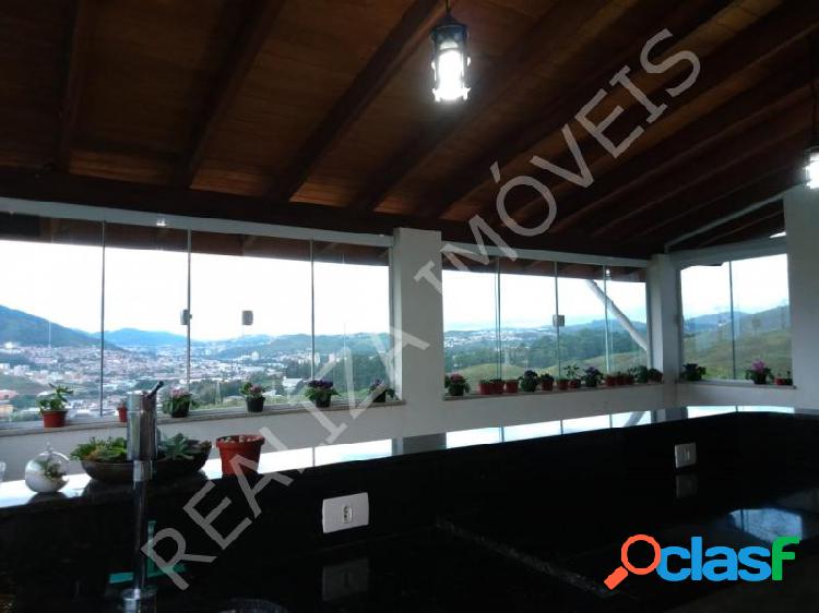Casa com 3 dorms em Poços de Caldas - Parque Véu das