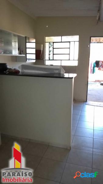 Casa com 3 dorms em Uberlândia - Laranjeiras por 210