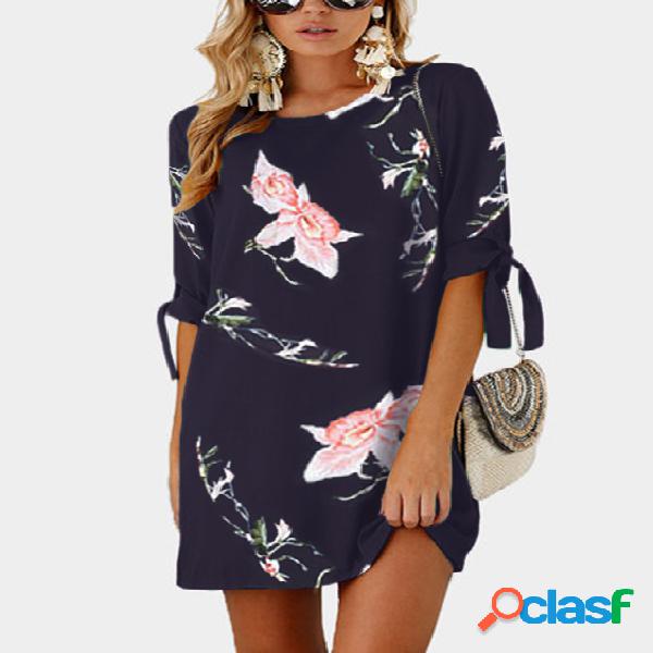 Rosa Minivestido com estampa floral aleatória nas mangas