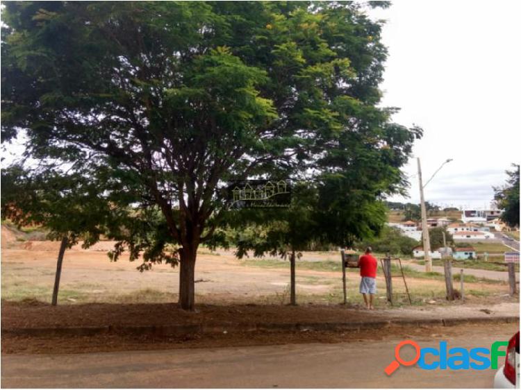 Terreno com 4213 m2 em Varginha - Vila Paiva por 1.9