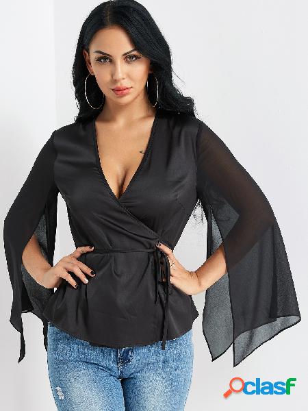 Top de manga em forma de sino com cruz preta frontal