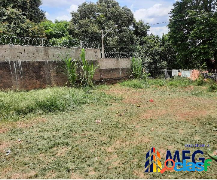 Vendo terreno 300 m² Vila Fiori
