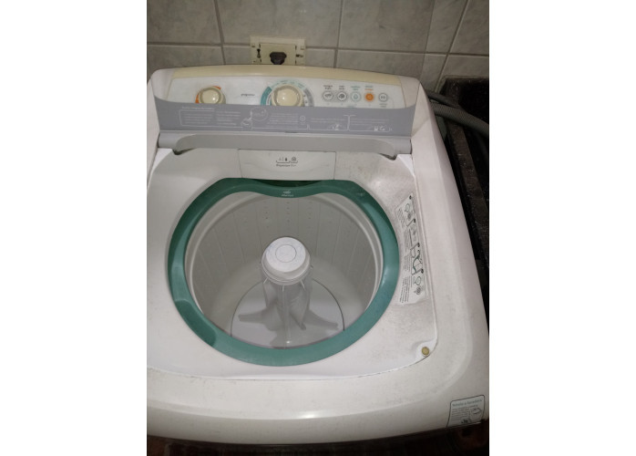 Máquina de lavar roupa Consul 10 kg semi-nova