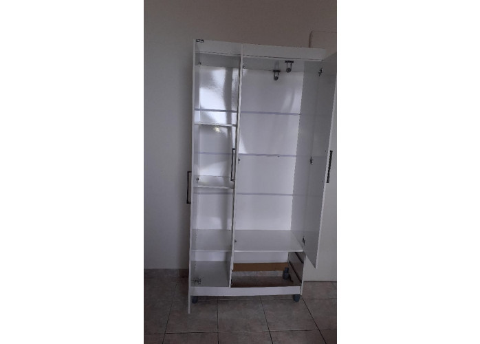 vendo armário de 2 portas multifuncional e rack para