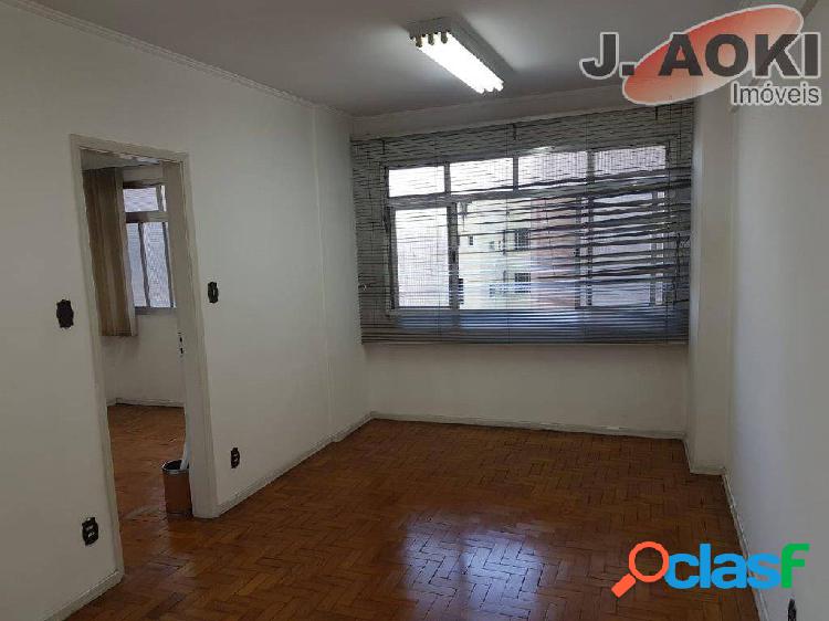 Apartamento para aluguel tem 60 m² com 3 quartos