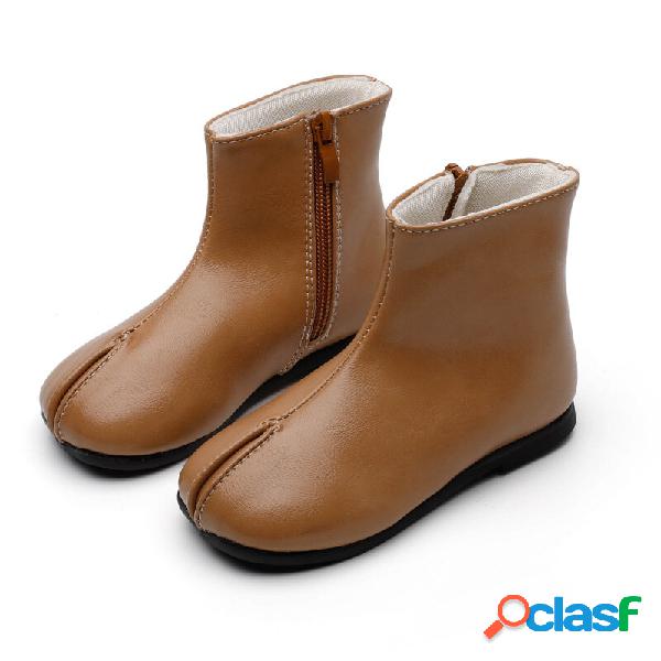 Botas curtas de couro para meninas com cor sólida