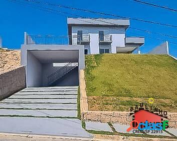 Casa nova com vista magnífica à venda no Itatiba Country