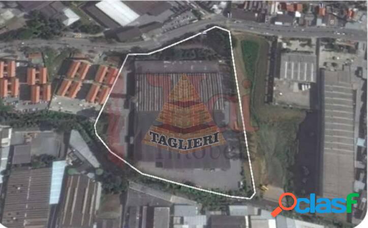 Galpões em lugar estratégico em Piraporinha -Diadema/SP