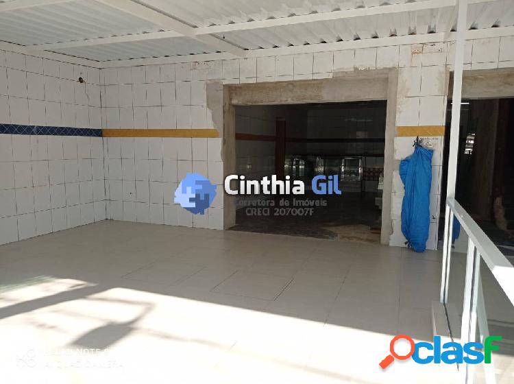 Loja com 180m² - 3 banheiros