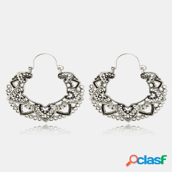 Pétala de metal vintage Coração feminino Brincos flor oca