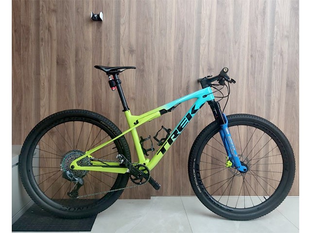 Trek Supercaliber  AXS