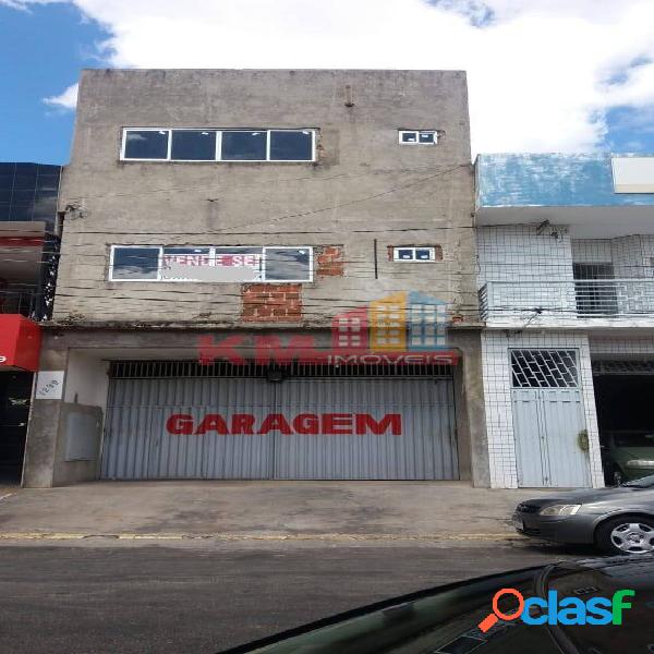 Vende-se Prédio Av. Rio Branco