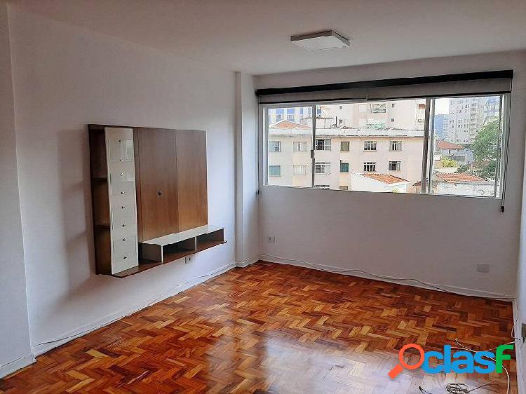 Apartamento em Pinheiros com 2 quartos, próximo ao metrô