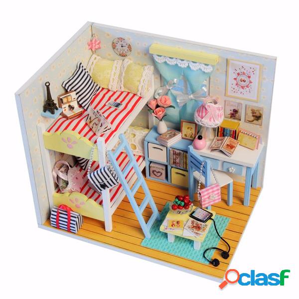 Casa de bonecas com lembranças infantis de madeira DIY com