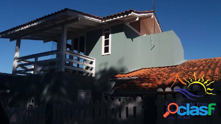 Linda casa com 180m² -ótima localização - Rio Vermelho -