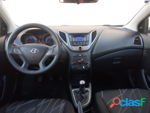 HYUNDAI HB20 C.C.PLUSC.STYLE 1.6 FLEX 16V MEC. PRATA 2014