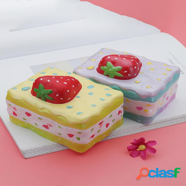 Bolo Mousse de Morango Mole 10 * 8 * 8,5 CM Licenciado em