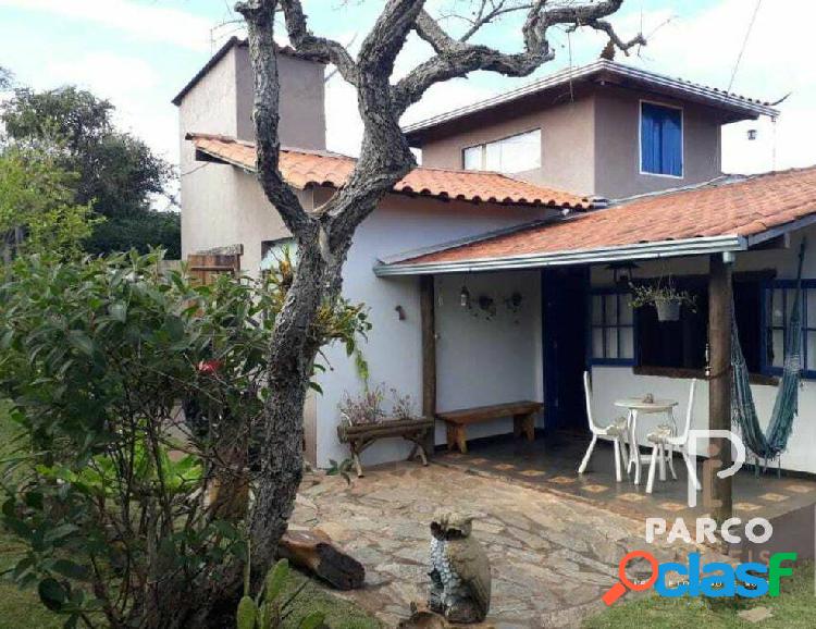 Casa com 04 quartos a venda no Vale do Sol