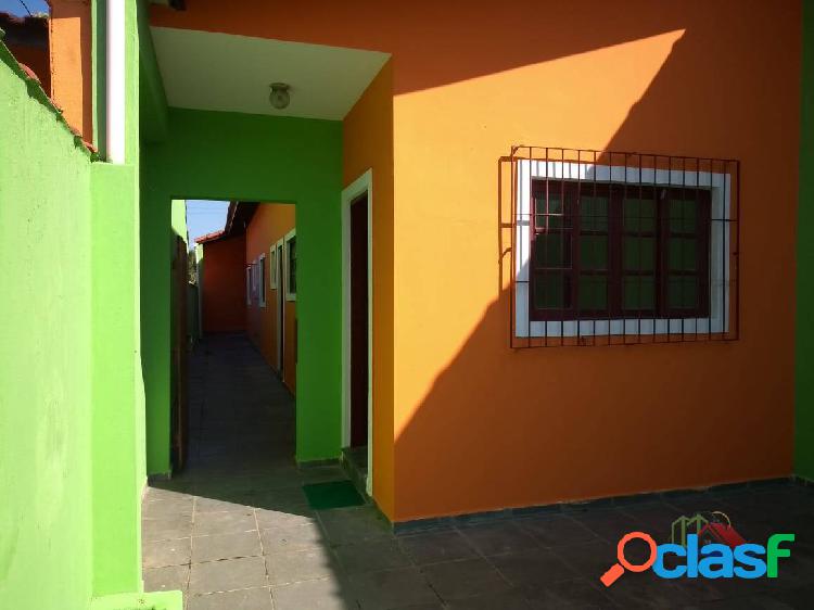 Casa com 2 dormitórios, 1 suíte na cidade de Itanhaém!