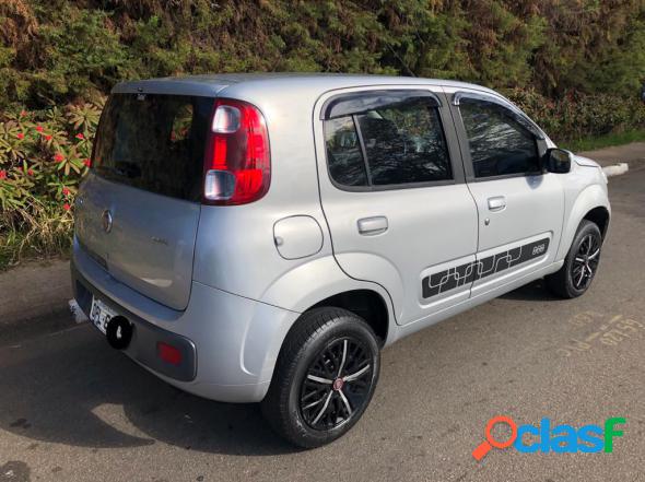 FIAT UNO VIVACE CELEB. 1.0 EVO F.FLEX 8V 5P PRATA 2013 1.0