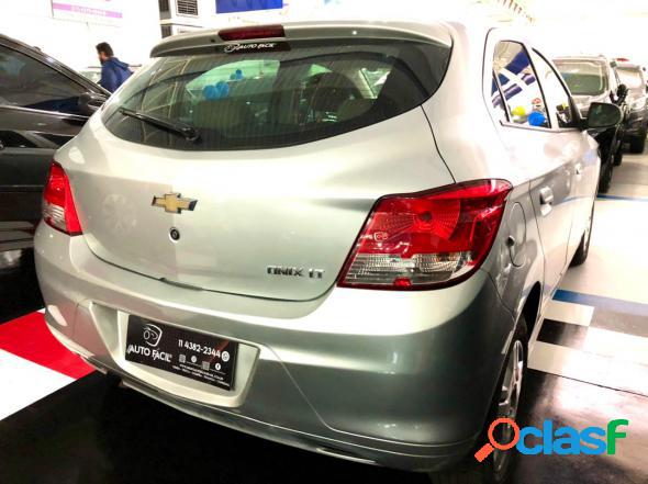 CHEVROLET ONIX HATCH LT 1.0 8V FLEXPOWER 5P MEC. PRATA 2015