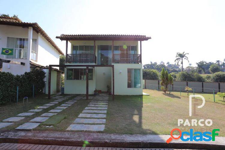 Casa em condomínio com 03 quartos a venda no Trevo -