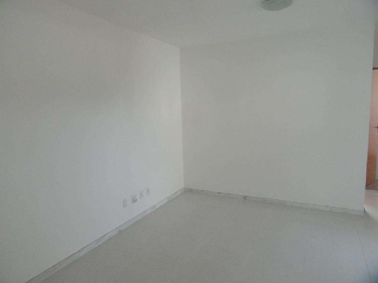 Apartamento, Paquetá, 2 Quartos, 1 Vaga