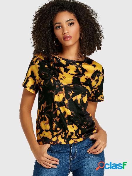 Camiseta amarela de mangas curtas com decote redondo