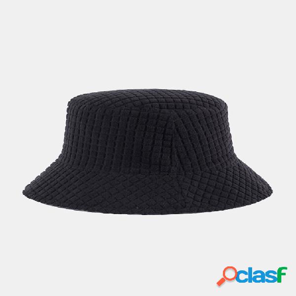 Mulher e homem com tecnologia dupla face, casual quente,